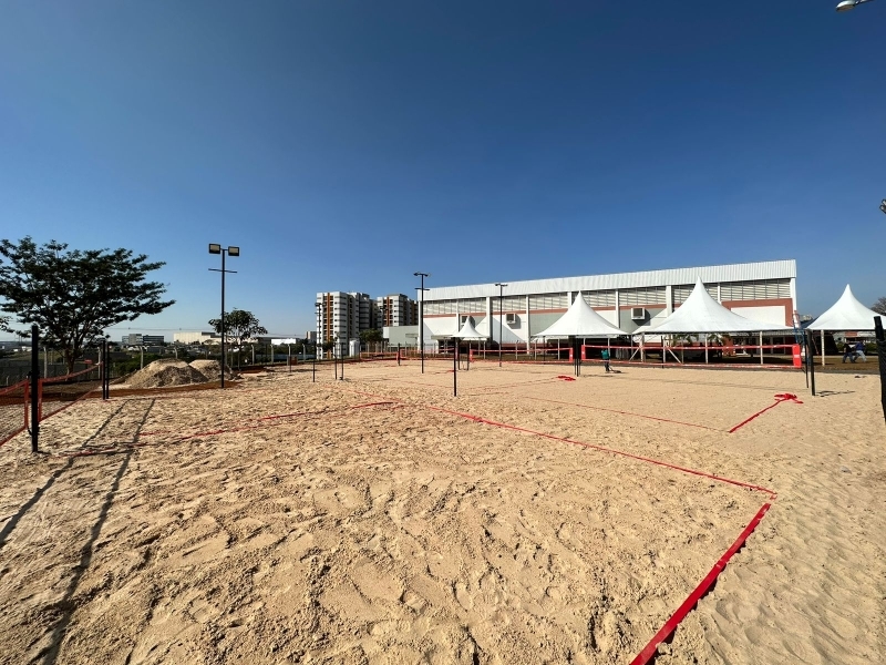 Prefeitura entrega novo complexo de quadras de areia 