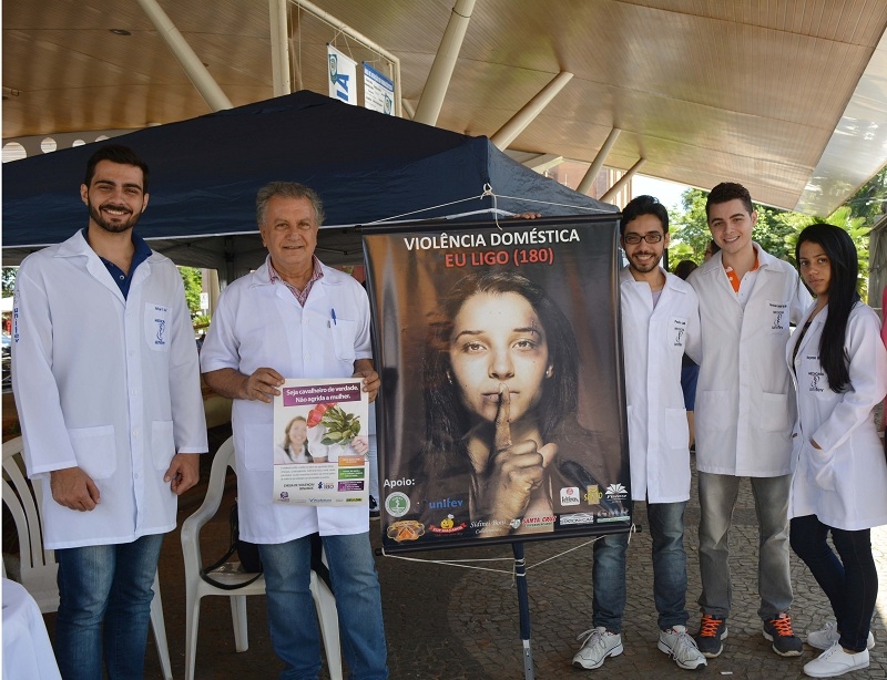 Curso de Medicina da UNIFEV realiza campanha sobre Violência Doméstica
