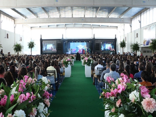 Mais de 2 mil educadores em congresso de Votuporanga