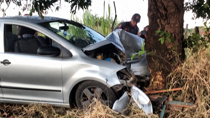 Acidente entre 2 carros deixa 6 feridos perto de Votuporanga 