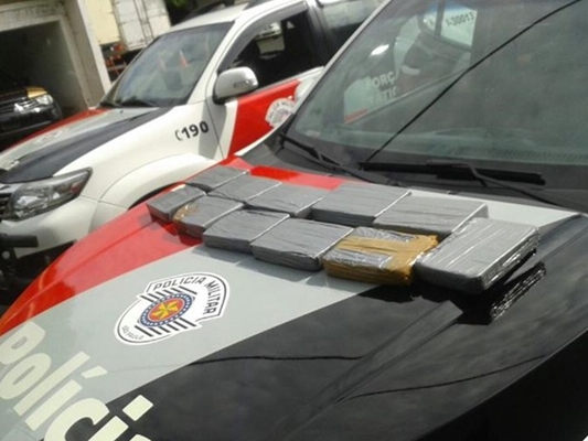 Polícia Rodoviária prende 4 com 10 kg de cocaína em rodovia de Rio Preto