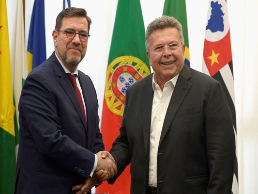 Carlão Pignatari recebe cônsul de Portugal na ALESP