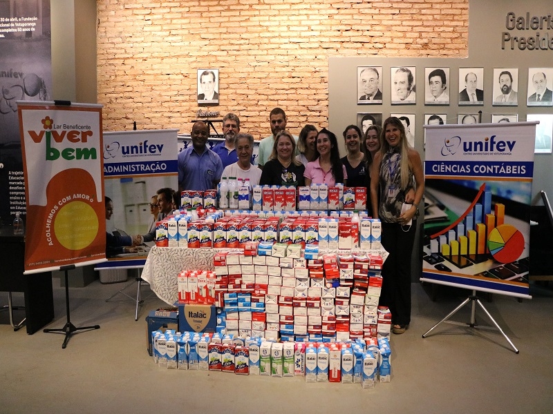 Unifev faz entrega de leite a 8 entidades assistenciais