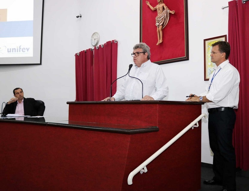 UNIFEV apresenta Hospital Veterinário a vereadores 