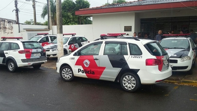 Operação policial cumpre 13 mandados e prende duas pessoas em Pereira Barreto