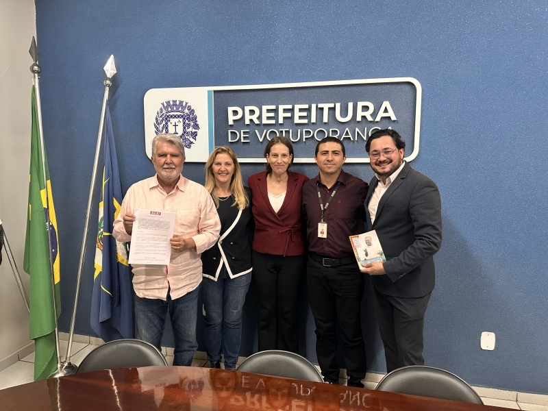 Educação Municipal ganha livros do programa “Ler e Crescer”