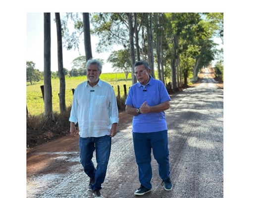 Seba e Carlão anunciam pavimentação da “Estrada do Chaparral”