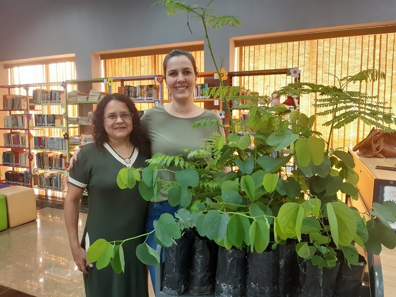 Biblioteca e Agronomia da UNIFEV distribuem plantas 