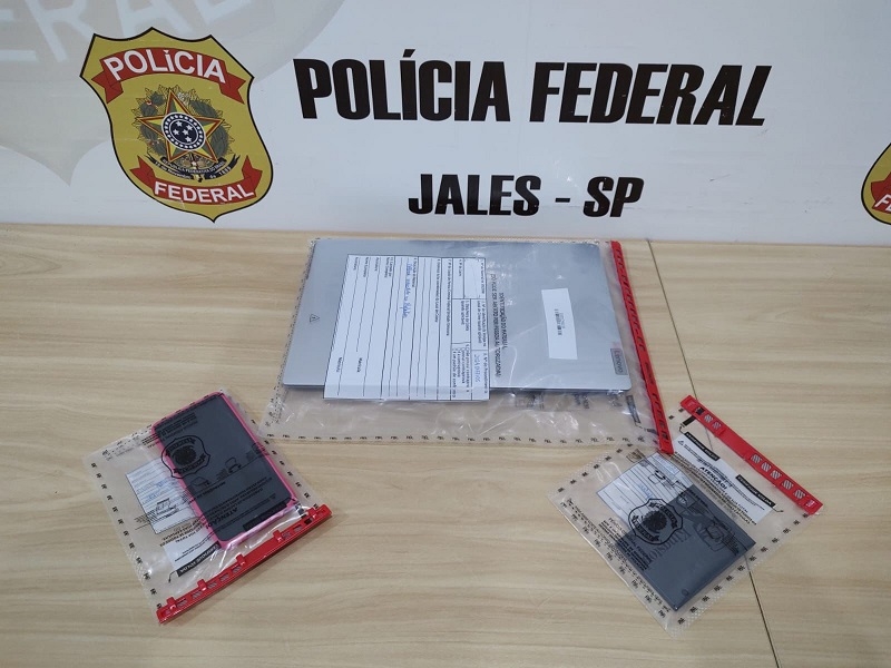 Polícia Federal faz operação contra fake news nas eleições