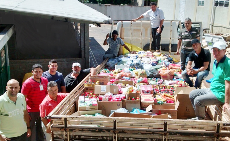 Américo de Campos arrecada 2 toneladas de alimentos para Santa Casa