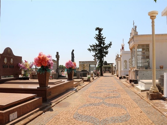 Cemitérios de Votuporanga abrem das 6h30 às 18h30