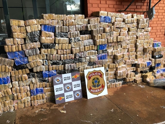 Polícia Rodoviária pega quase 1,5 tonelada de maconha