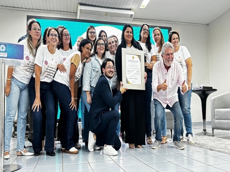 Professores são homenageados por conquistas na Educação