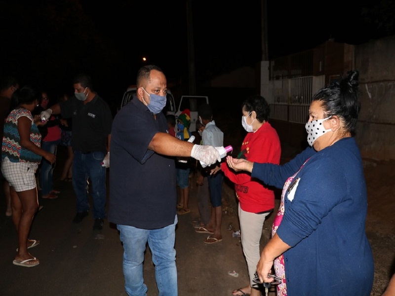 Direitos Humanos entrega máscaras e marmitas no Pró-povo