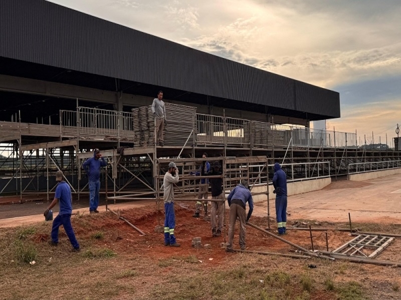 Montagem de megaestrutura para Votu Rodeo