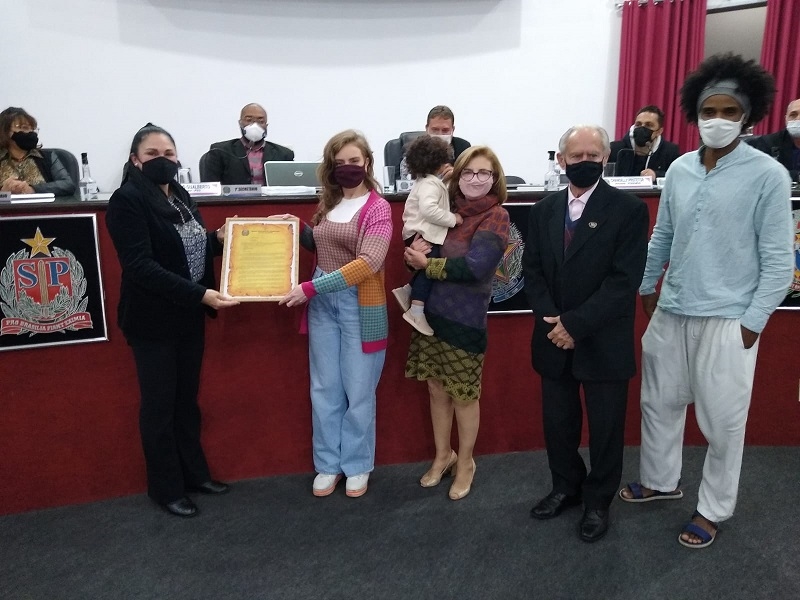Zu Laiê recebe homenagem dos vereadores