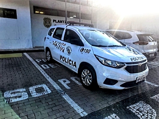 Polícia Militar prende 2 procurados em Votuporanga