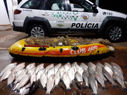 Homem é flagrado ao pescar 56 kg com rede no rio São José