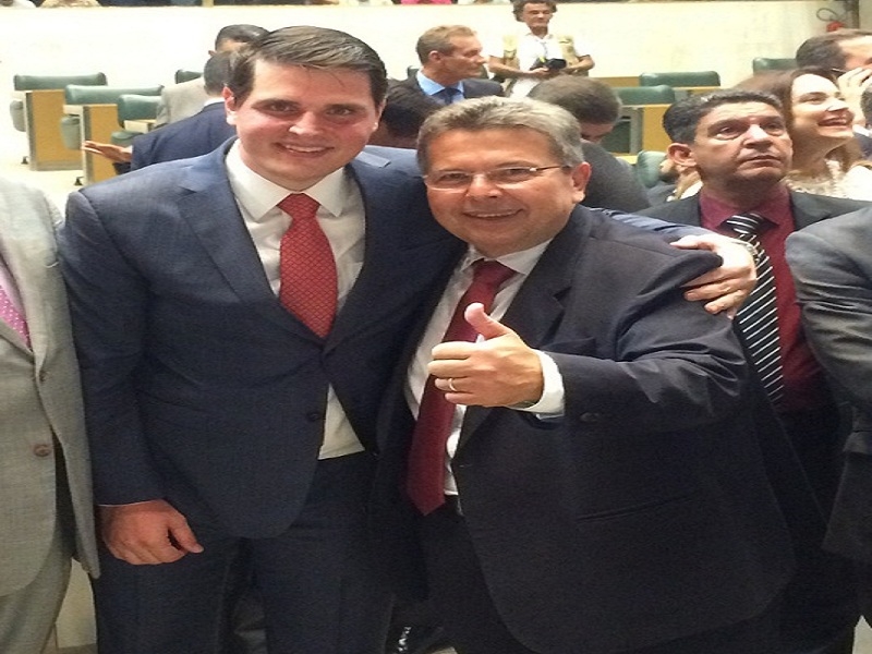 Carlão Pignatari aplaude eleição de Cauê Macris à presidência da Assembleia