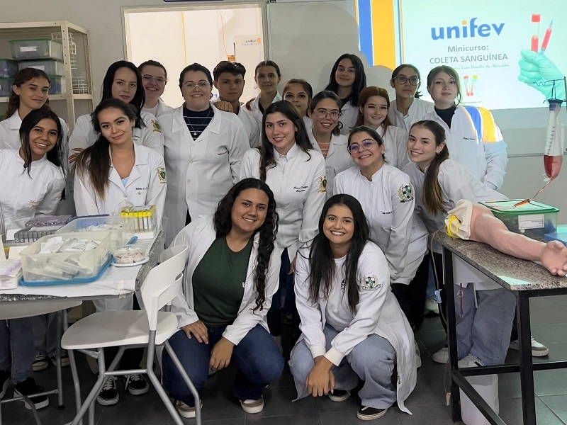 Unifev promove curso sobre técnicas de coleta de sangue