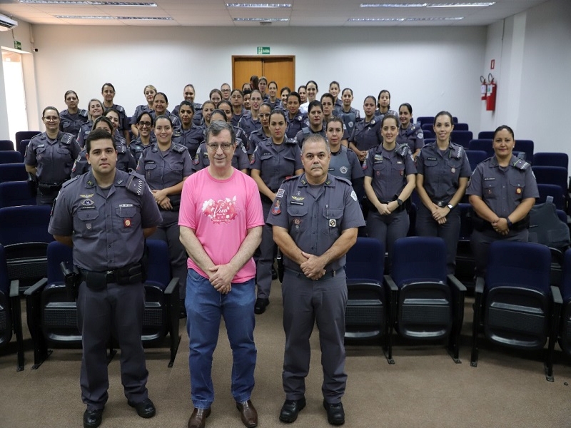 Dicas de prevenção do câncer de mama para policiais militares 