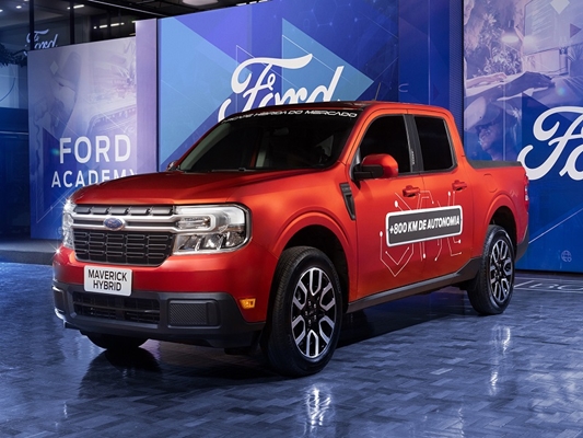Ford apresenta Maverick Hybrid no Brasil