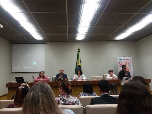 DADO PARTICIPA DE EVENTO DE ASSISTÊNCIA SOCIAL EM BRASÍLIA