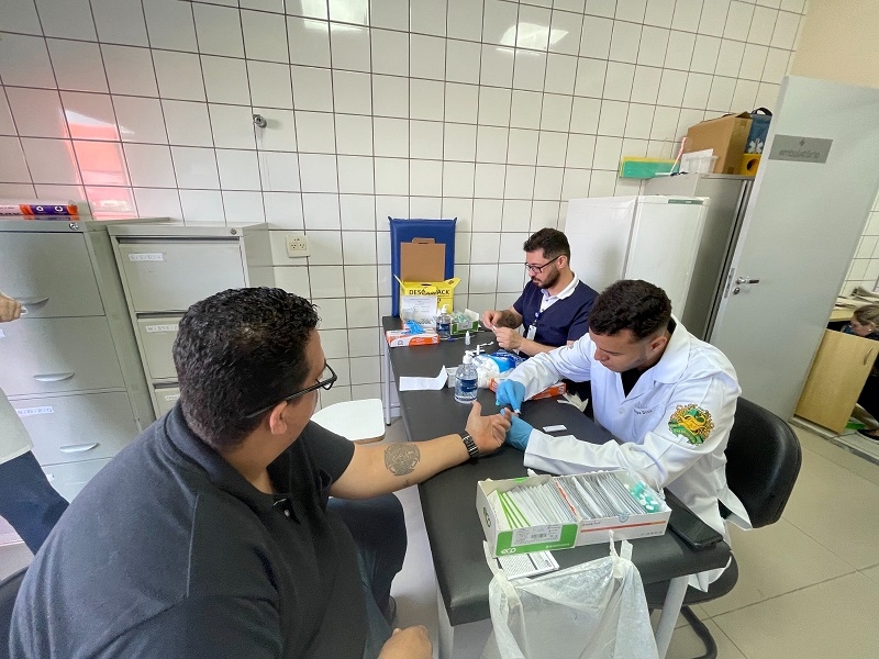 Exames gratuitos para diagnóstico de hepatites na região