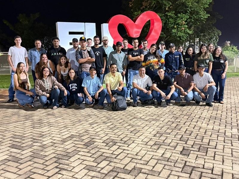 Alunos e professores daUnifev na Agrishow 2026
