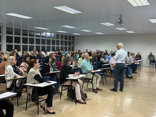 UNIFEV recepciona docentes para 2º semestre