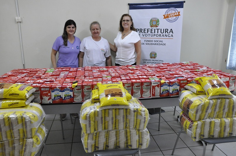 FSS repassa alimentos pra entidades de Votuporanga