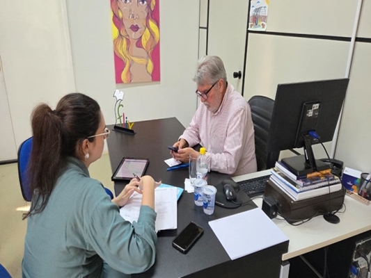 Jorge Seba faz reunião de secretários no FLIV