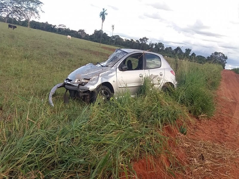 Capotamento provoca morte em Indiaporã