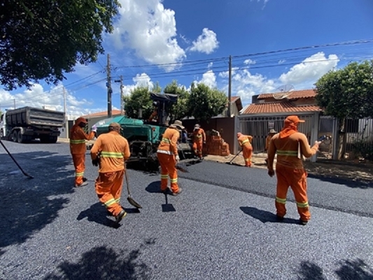 Ruas Tibagi, Tietê, Tocantins e Javari ganham asfalto novo 