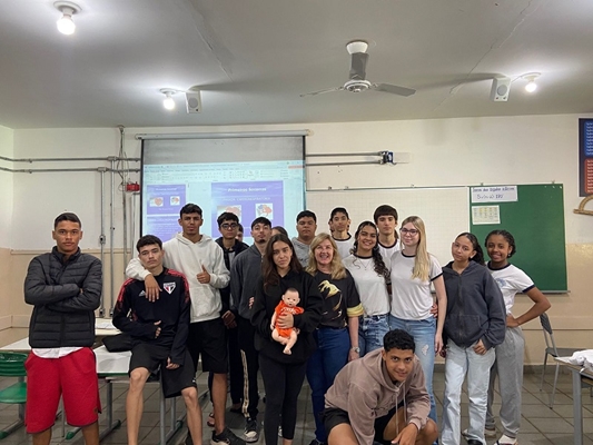 Unifev realiza ação em escola estadual de Magda