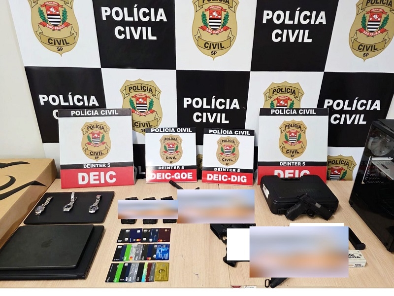 Ex-gerentes de banco presos por fraude financeira 