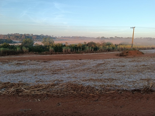 Imagem captada perto da Estrada 27 em Votuporanga 