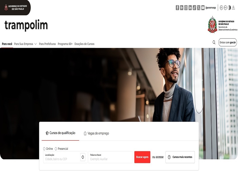 Portal que oferece cursos gratuitos e vagas de emprego