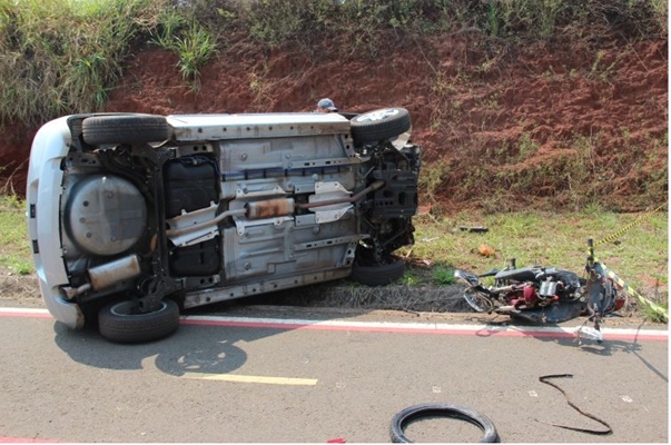 Jovem de 25 anos morre em acidente entre carro e moto perto de Três Fronteiras