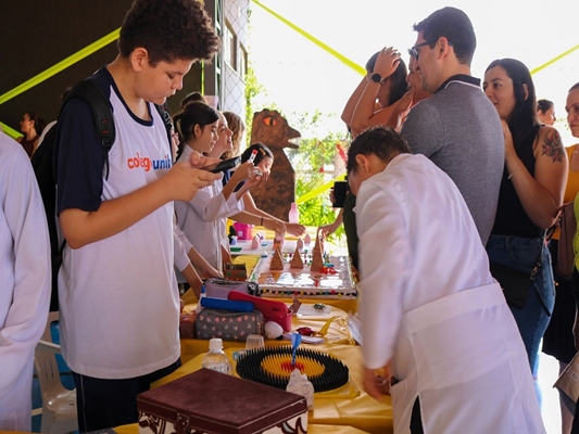 Sucesso na 4ª Feira das Ciências do Colégio Unifev 