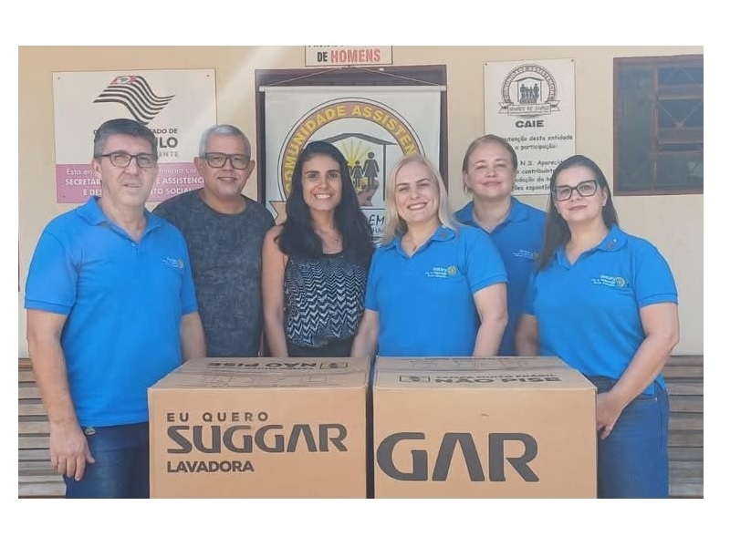 Rotary Novas Gerais faz doação para a Casa Abrigo