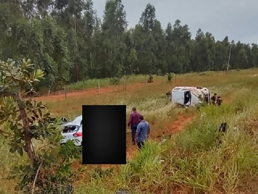 Veículos foram parar após acostamento da rodovia