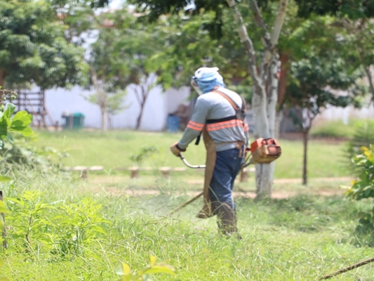 Limpeza reforçada nas áreas públicas de Votuporanga 