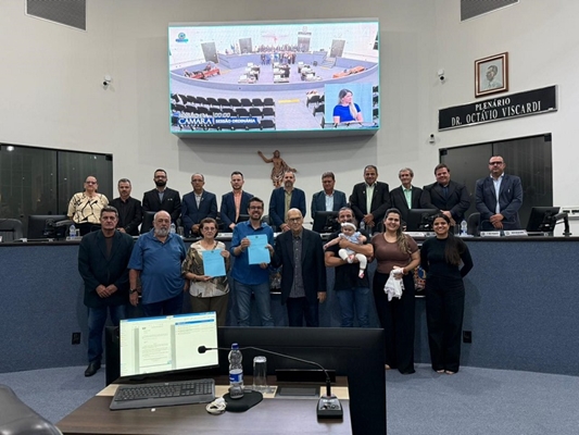 Rua no Parque Esplanada recebe nome de Luiz Antônio Paschoiotto