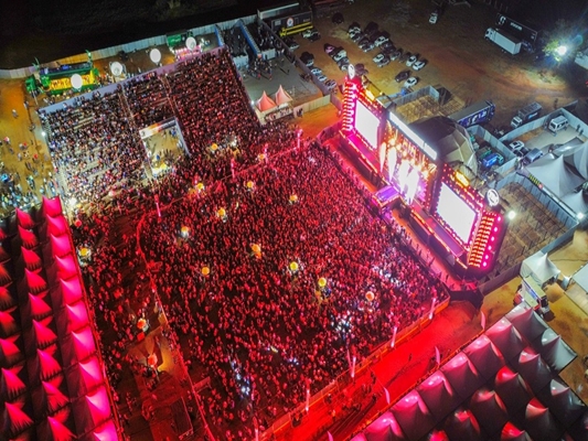  Cowboys do México, Austrália e Estados Unidos no Votu Rodeo 