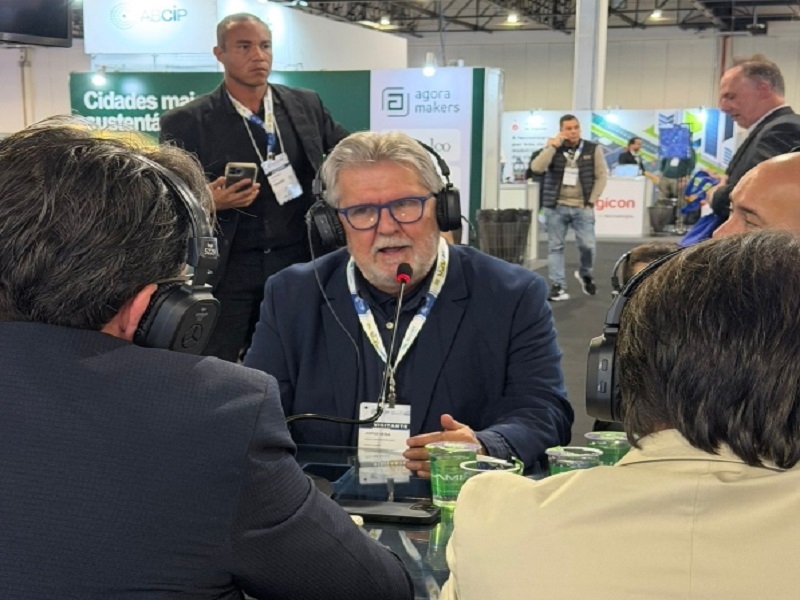Prefeito Jorge Seba participa de painéis temáticos em Congresso