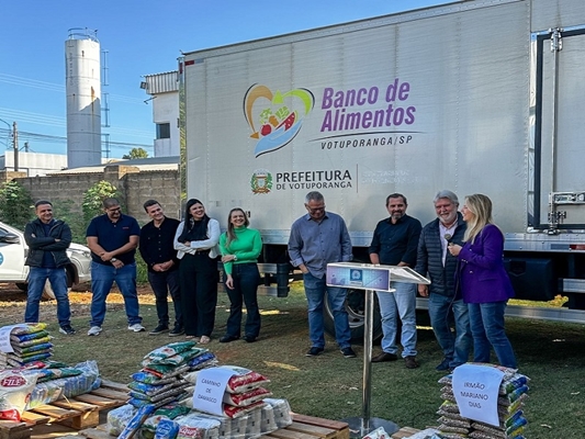 Fundo Social repassa mais de 1 tonelada de alimentos às entidades
