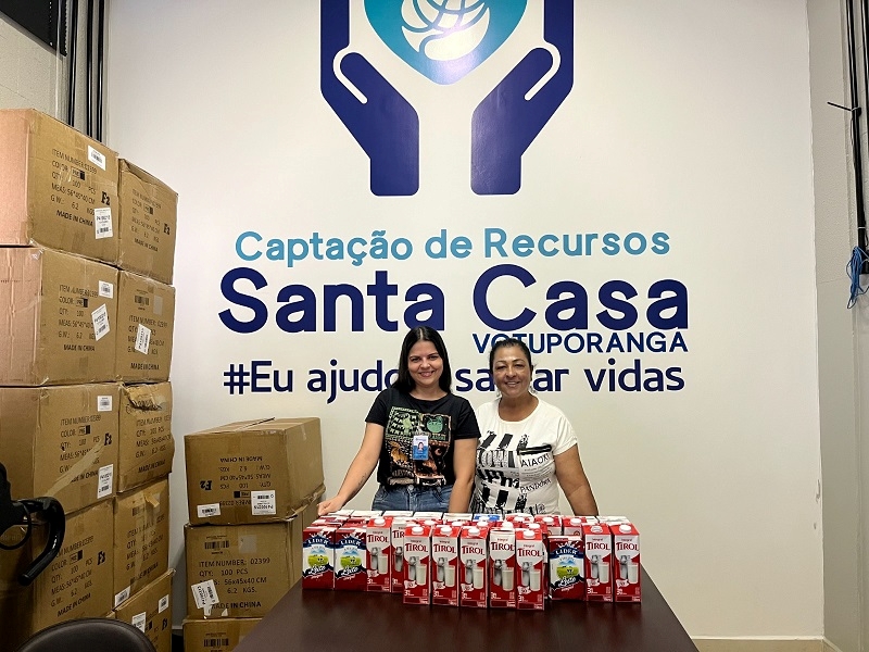 Santa Casa recebe doação de 41 litros de leite