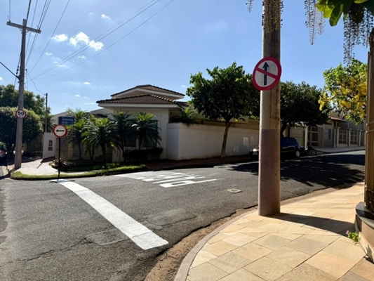 Rua Argentina de Votuporanga passa a ter sentido único